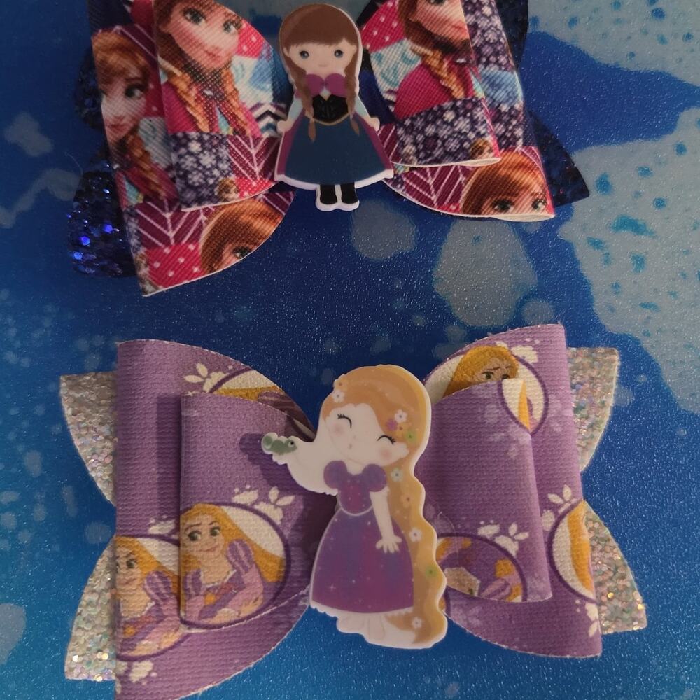 Disney princess hair bow lot